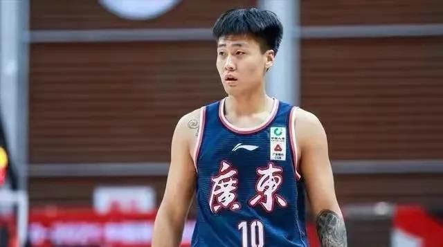 随着疫情逐步得到控制，预计提前复工影院数量会增多，5月1日将会有大量新片集中上映